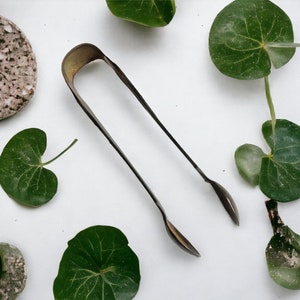 Antique Sterling Silver Kings Pattern Sugar Tongs (c.1936)