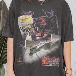 Camiseta Retro 90s Comfort Colors The Armor King x Modelo 2000, Camiseta de torneo Tekken Tag, Regalo para mujeres y hombres Camiseta unisex