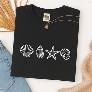 Comfort Colors® Sea Shells Shirt, Vintage Ocean Tee, Y2k Retro Sea Lover Shirt, Cute Summer Beach T-Shirt, Aesthetic Sea Animal Graphic Tee