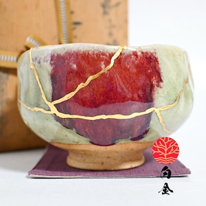 Kintsugi Matcha Chawan Bowl, Vintage Japanese Ceramics, Green and Red Marble Pattern, 24K Gold Repair