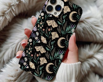 Witchy Moth Moon Handyhülle: Celestial Floral Gothic Cottagecore
