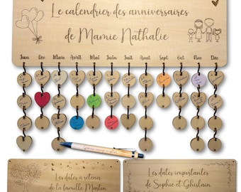 Calendrier des anniversaires personnalisé en bois XL (17x44,5cm) – 40 pendentifs inclus (cœurs/ronds) + stylo bambou. idée cadeau originale