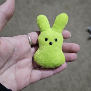 Mini Peep Bunny-knuffel. Personaliseer met eerste naam, paasmandje, cadeau