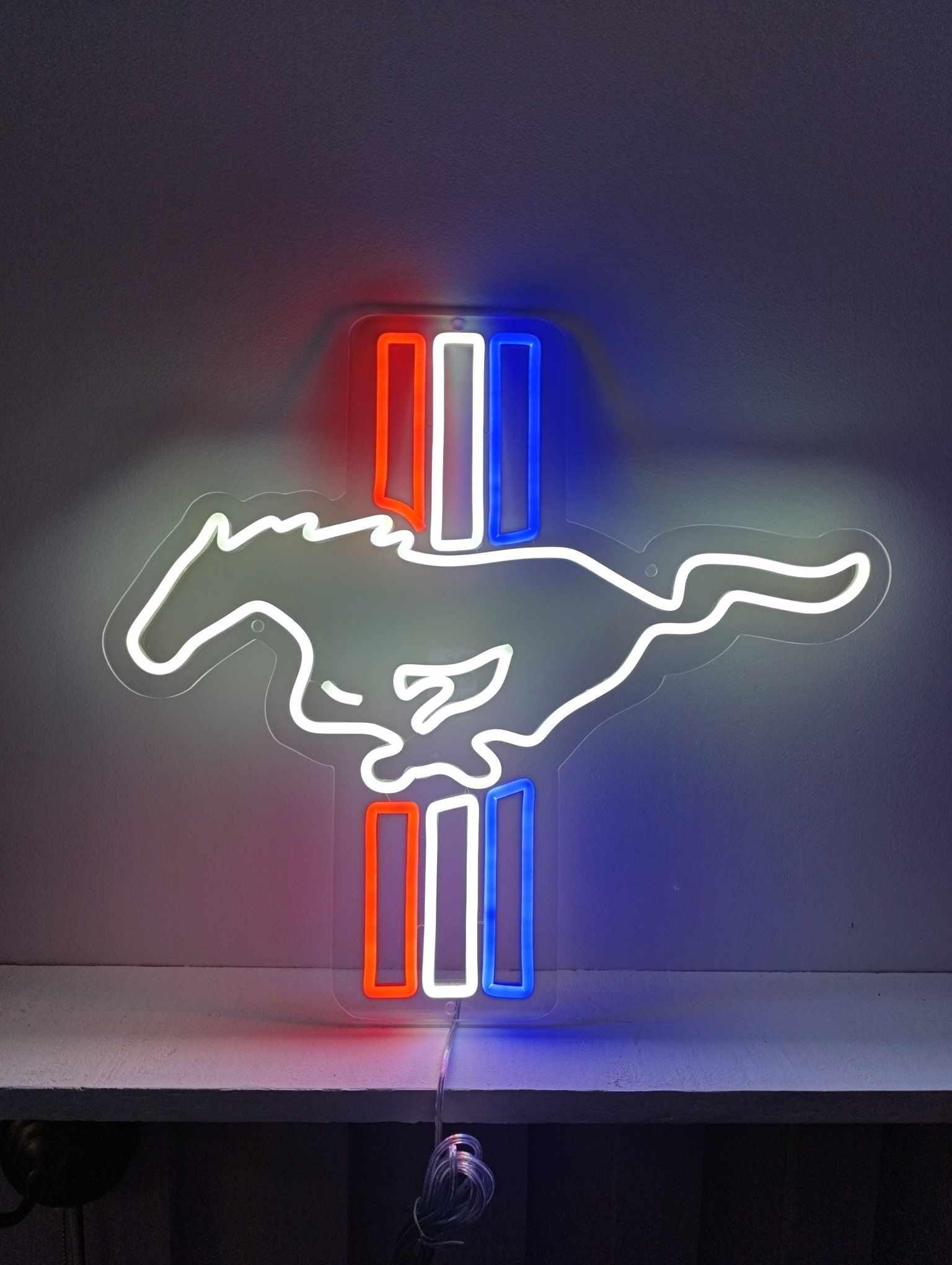 フォード マスタング ネオン サイン 看板 MUSTANG 本物ネオン管 楽天市場】フォード マスタング オフィシャルネオンサイン 看板