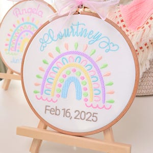 Letrero de anuncio de nacimiento, letrero para puerta de guardería, letrero con nombre bordado, decoración de habitación bohemia, regalo para baby shower