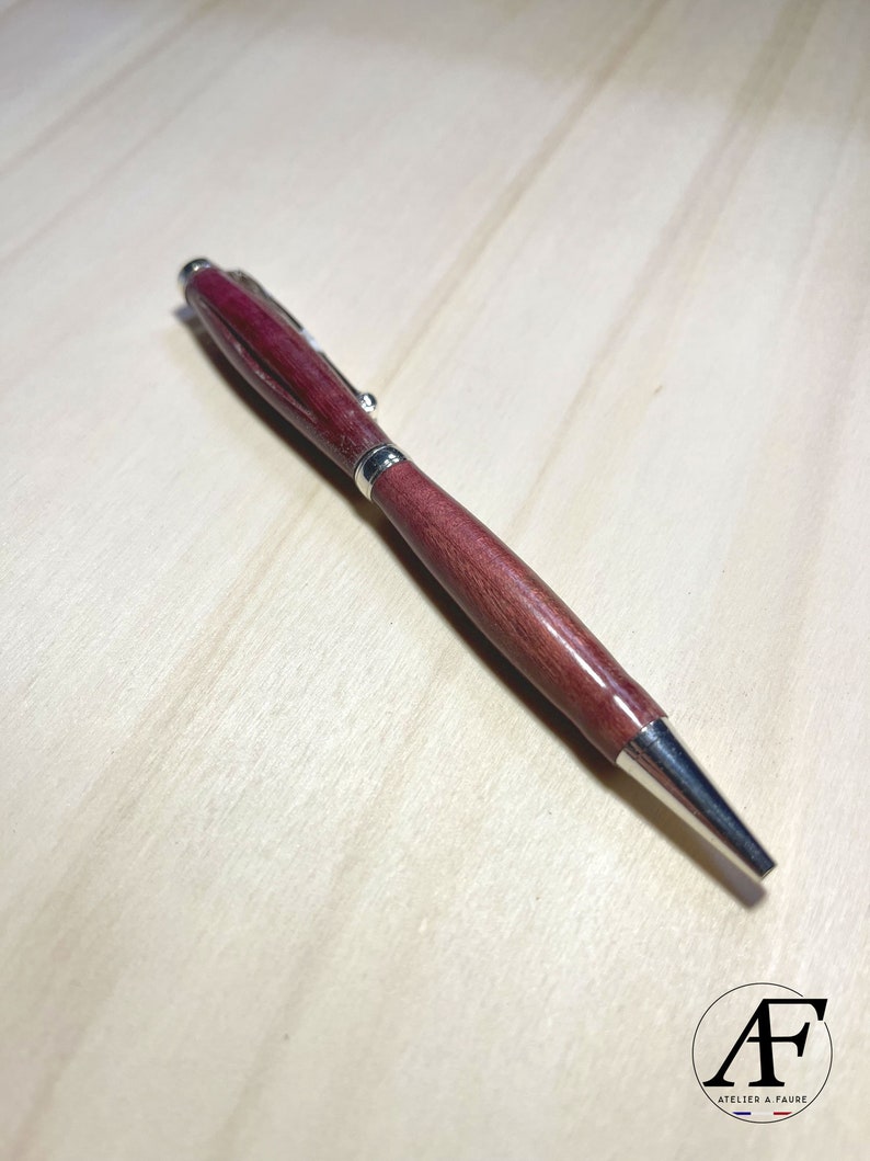 stylo en amarante