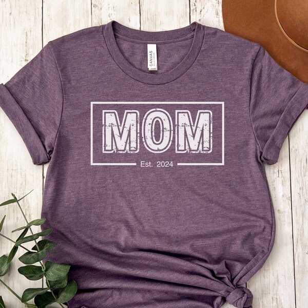 Personalized Mom Shirt, New Mommy Tee, Mother's Day, Mothers Day, Momma, Friend, Baby Shower Gift, Mommy T-Shirt, Mom Shirt