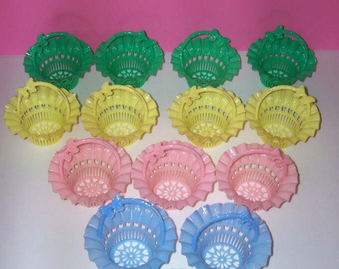 Retro Kitchy Chicvintage Plastic Nut Cupsbaskets With Bowssoft