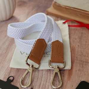 Chaîne / Lanière de téléphone portable avec mousqueton et patch pour accrocher / bandoulière pour téléphone / made in France