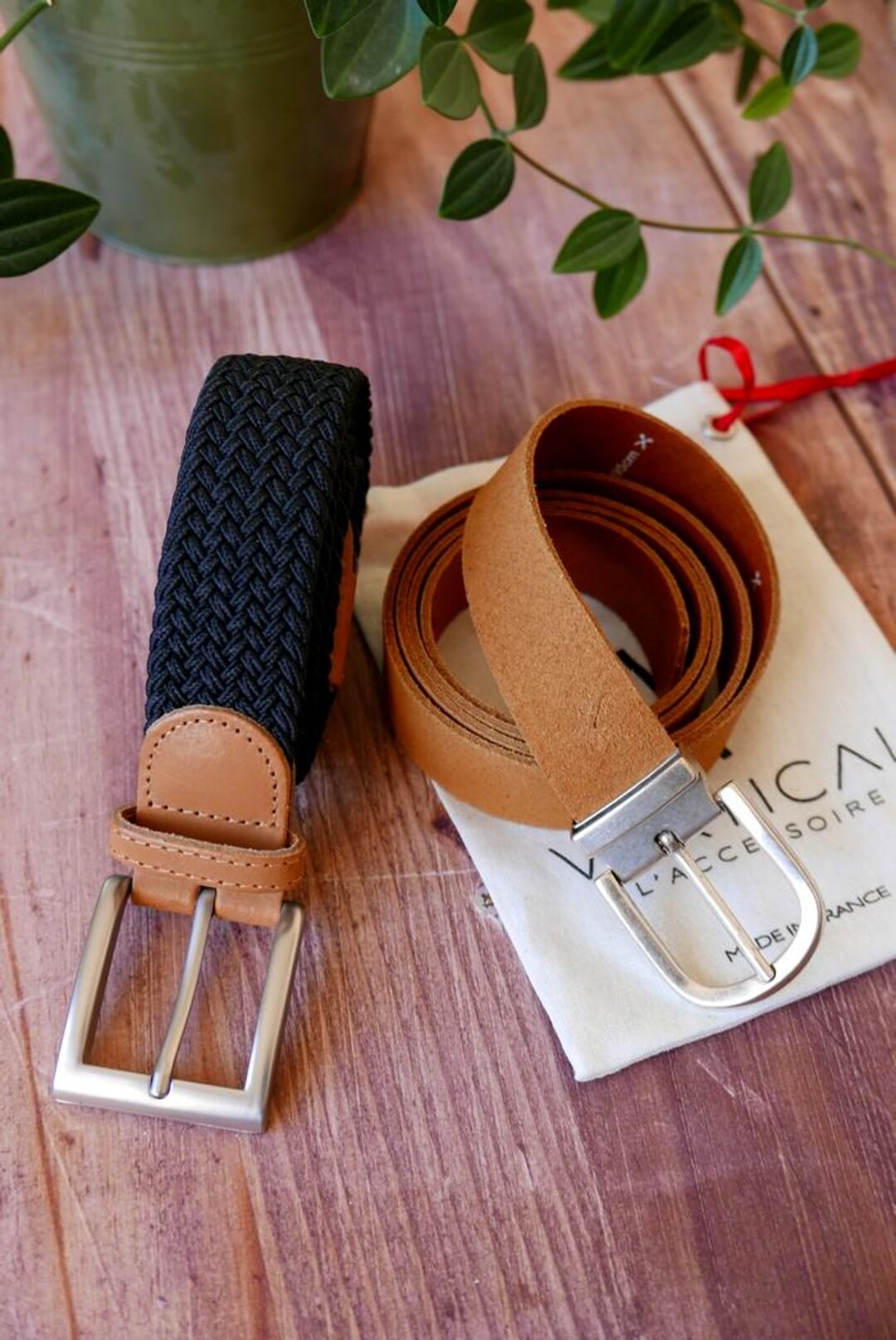 Gift Box: 1 Leather Belt + 1 Woven Belt - Made in France  display picture 2