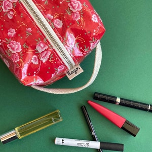 Bolsa de toalete impermeável multiuso: ideal para viagens, piscina e praia, estojo compacto e dobrável com alça de algodão, estampas diversas