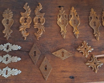 antique French key fittings - original antique - key cover - keyhole cover rosette - iron - rusted - shabby