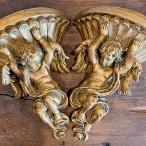2 small vintage wall consoles Cherub gold - Putto - Angel with wings - Wall shelf - Plant holder - Wall candle holder - Polyresin heavy