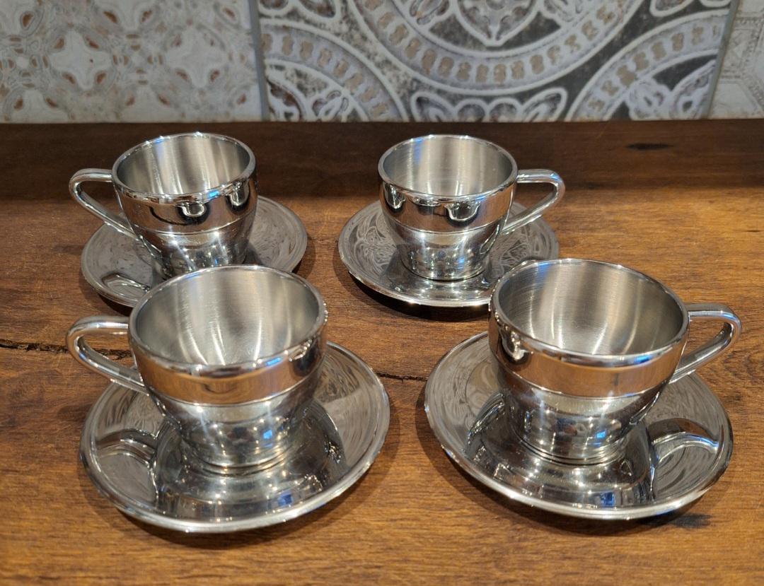Tazza Da Caffè Isolata Con Piattino Cucchiaio Set - 11