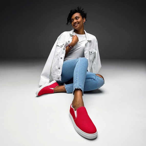 Crimson vans shoes hotsell