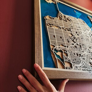 Plan de la ville de San Francisco en bois époxy, cadeau 5e anniversaire d'art mural en couches pour la décoration intérieure, les amateurs de voyages et les architectes - Golden Gate Bridge