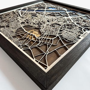 Gravure du plan de la ville de Vienne Mozart - bois fait main pour le salon. Cadeau pour les architectes, amateur d'art. Plan de la ville en bois stratifié unique personnalisé.
