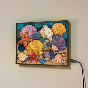 Seashells and Starfish LED Wall Light – Stained Glass Style Frame with Backlit Art Print, Coastal Home Decor Gift, Beach Night Light Gift
