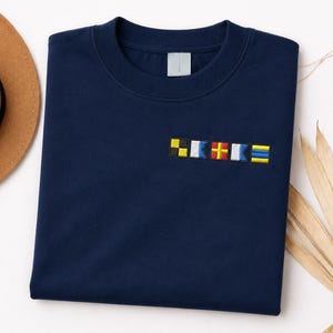 Gepersonaliseerde naam in shirt nautische vlag, op maat geborduurd kapiteinsshirt, T-shirt maritieme vlag, bootliefhebber cadeau, zeilcadeau voor kapitein papa
