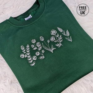 Wildflowers Embroidered Sweatshirt, Flowers Crewneck Sweatshirt, Floral Botany Cottagecore Jumper, Unisex Sweater, Gifts for Nature Lovers