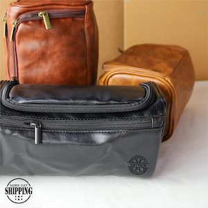 Personalised Leather Engraved Toiletry Bag, Custom Mens Monogram Dopp Kit, Groomsman Toiletry Bag, Leather Accessory Bag, Best Gift for Him