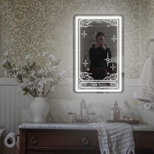 Enseigne néon miroir tarot, miroir tarot le fou, décor de miroir de carte de tarot, décoration de chambre de sorcière, miroir de salle de bain, cadeaux pour elle, décoration murale de dortoir de chambre à coucher