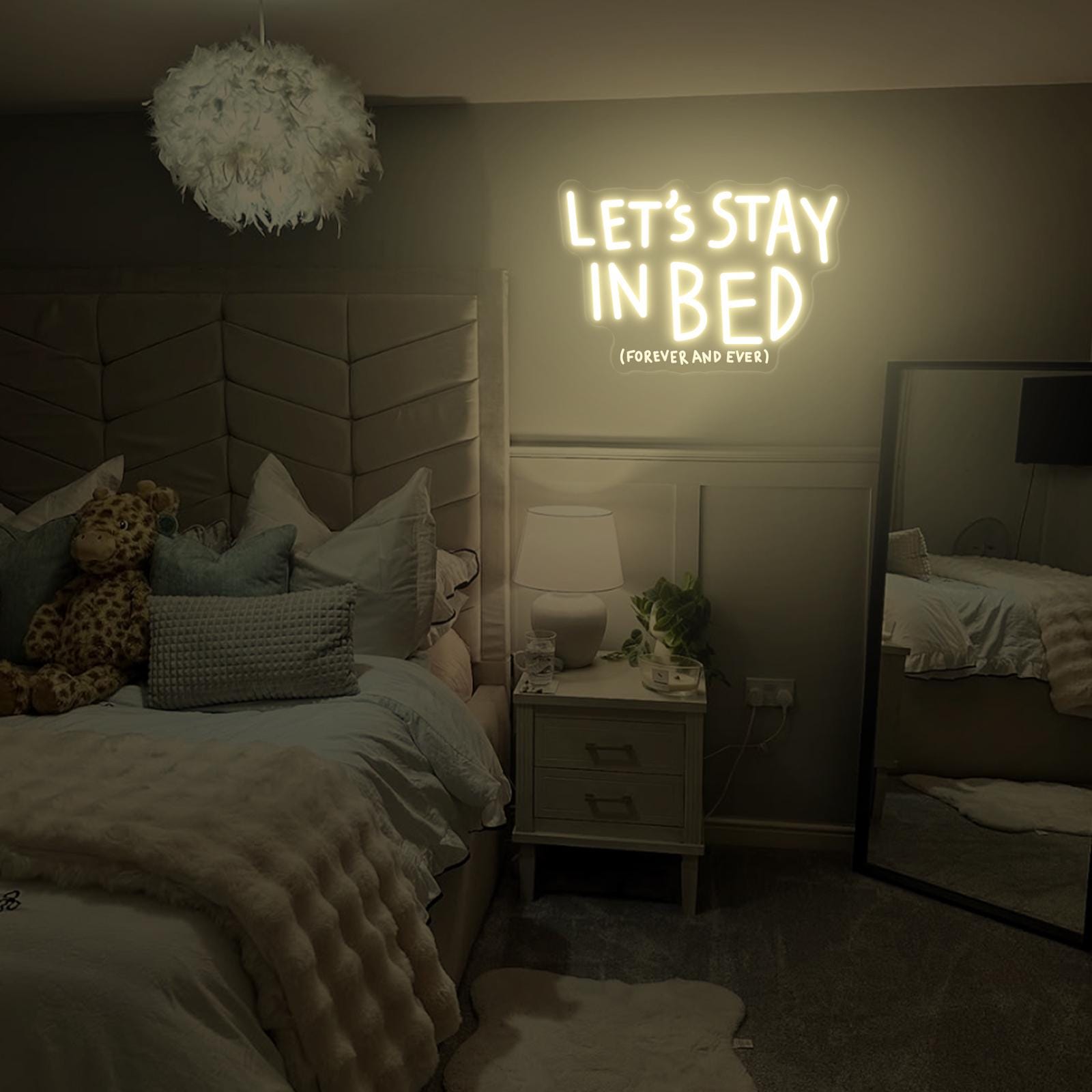 25 Victorian Bedrooms Ranging from Classic to Modern | Decoist, image size:1600x1600