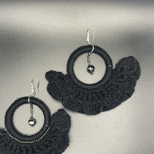 Abanico Earrings - Black Dangling Crochet Earrings