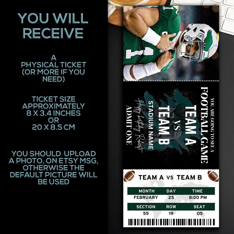 Puede incluir: Una plantilla de ticket de partido de f&uacute;tbol imprimible con un esquema de color negro y verde. El ticket tiene una foto de un jugador de f&uacute;tbol con una camiseta verde y un casco blanco. El texto en el ticket dice "Team A vs Team B Football Game".