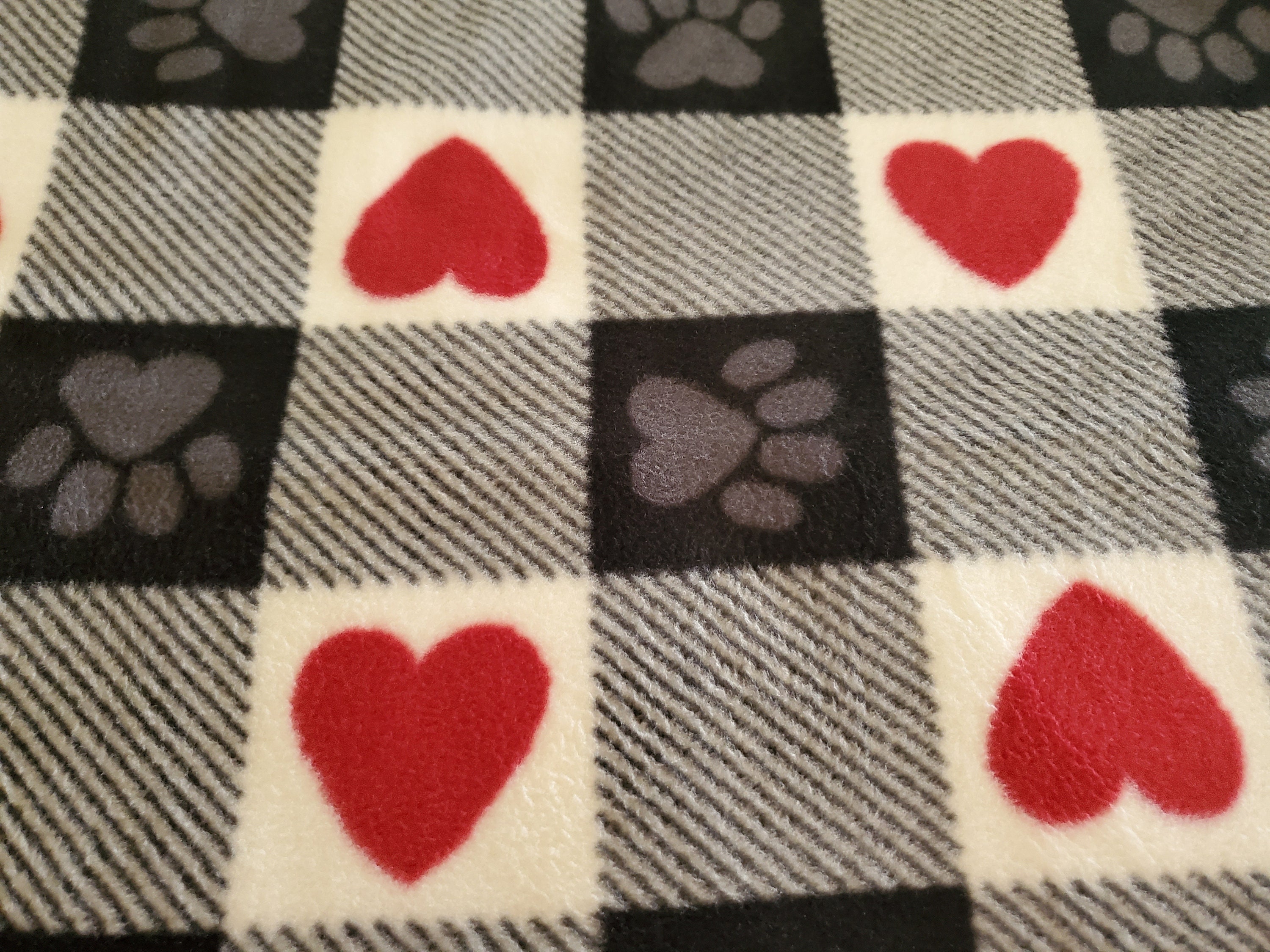 Catnip Blanket ..SOFT PAWS and HEARTS Etsy Sweden