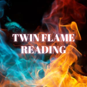Könnte beinhalten: Abstraktes Bild von blauen und orangefarbenen Flammen mit dem Text "Twin Flame Reading" in Weiß.