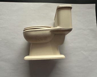 1:6 scale Toilet