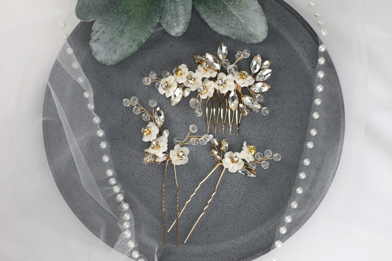 White flowers bridal hair comb and hair pins set. Floral wedding hair comb and pins. Crystal hair accessories. Prom jewelry set SLcomb5012g image 5