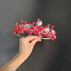 Red Crystal Floral Bridal Tiara – Silver Leaf Wedding Crown and Prom Headpiece with Elegant Hair Detail VF-555