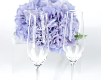 His and Hers Champagne Flutes, Personalized Wedding Glasses, Engraved Toasting Set 235 ml GHJY-1072
