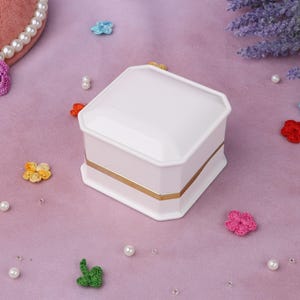 Caja doble para anillos con LED: Organizador de anillos de compromiso de terciopelo White
