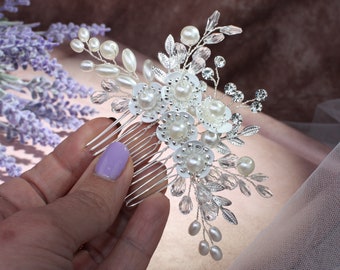 Pearl flower bridal comb. Silver wedding hair comb. Wedding hair accessories. Bridal hair piece. Flower hair comb YHC1067pr