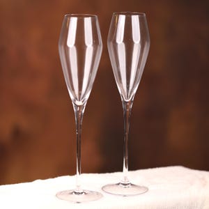Custom Wedding Toasting Glasses, Personalized Champagne Flutes, Bride and Groom Gift 255 ml GJX-1014
