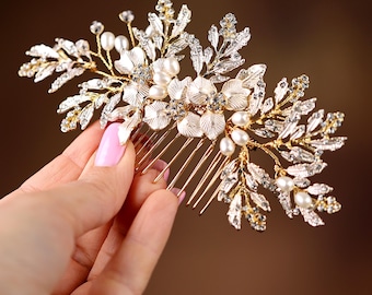 Vintage Gold Bridal Hair Comb: Handmade Pearl Floral Wedding Hairpiece
