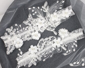 White tulle wedding garter, lace toss bridal garter, floral garter for bride, honeymoon romantic lingerie