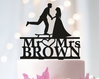Topper de gâteau de mariage de skateboard, mariée traînant le marié, gâteau de skateboard, mariage de patineur et de mariée, skate de gâteau