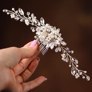 Handmade Pearl Rhinestone Wedding Hair Comb: Silver Bridal Hairpiece