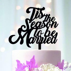 C&#39;est la saison des mariages pour gâteau : mariage de Noël découpé au laser