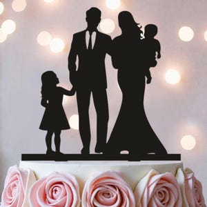 Familietaarttopper, getrouwd stel met kinderen, verjaardagstaartsteker T18