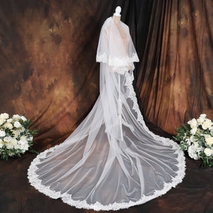 Cathedral veil, Wedding veil, Royal veil, Lace edge bridal veil, Floral lace, Long lace applique veil, Ivory veil YQYL1011i