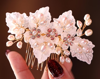 White Flower Pearl Wedding Hair Comb, Gold Bridal Hair Piece, 6 Inch
