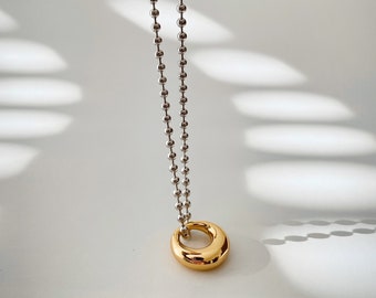 Two-Tone Hoop Pendant Necklace｜Silver Ball Chain Choker with Removable 18k Gold Donut Ring Pendant