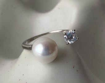 ALICE Single Pearl Open Ring, Round Freshwater Pearl with Adjustable Sterling Silver Zirconia Band, Statement Bridal Bridesmaid Gift