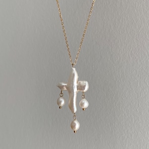 Cross Baroque Pearl Pendant Necklace | Large Pearl Drop Pendant with 18k Gold-Plated Waterproof Chain