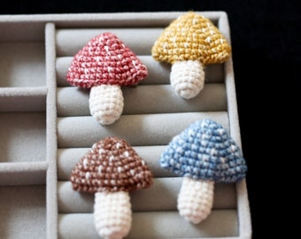Handgemachte Pilz Broschen aus Baumwolle, Muti-Farben, Geschenk für Sie, Pins & Clips